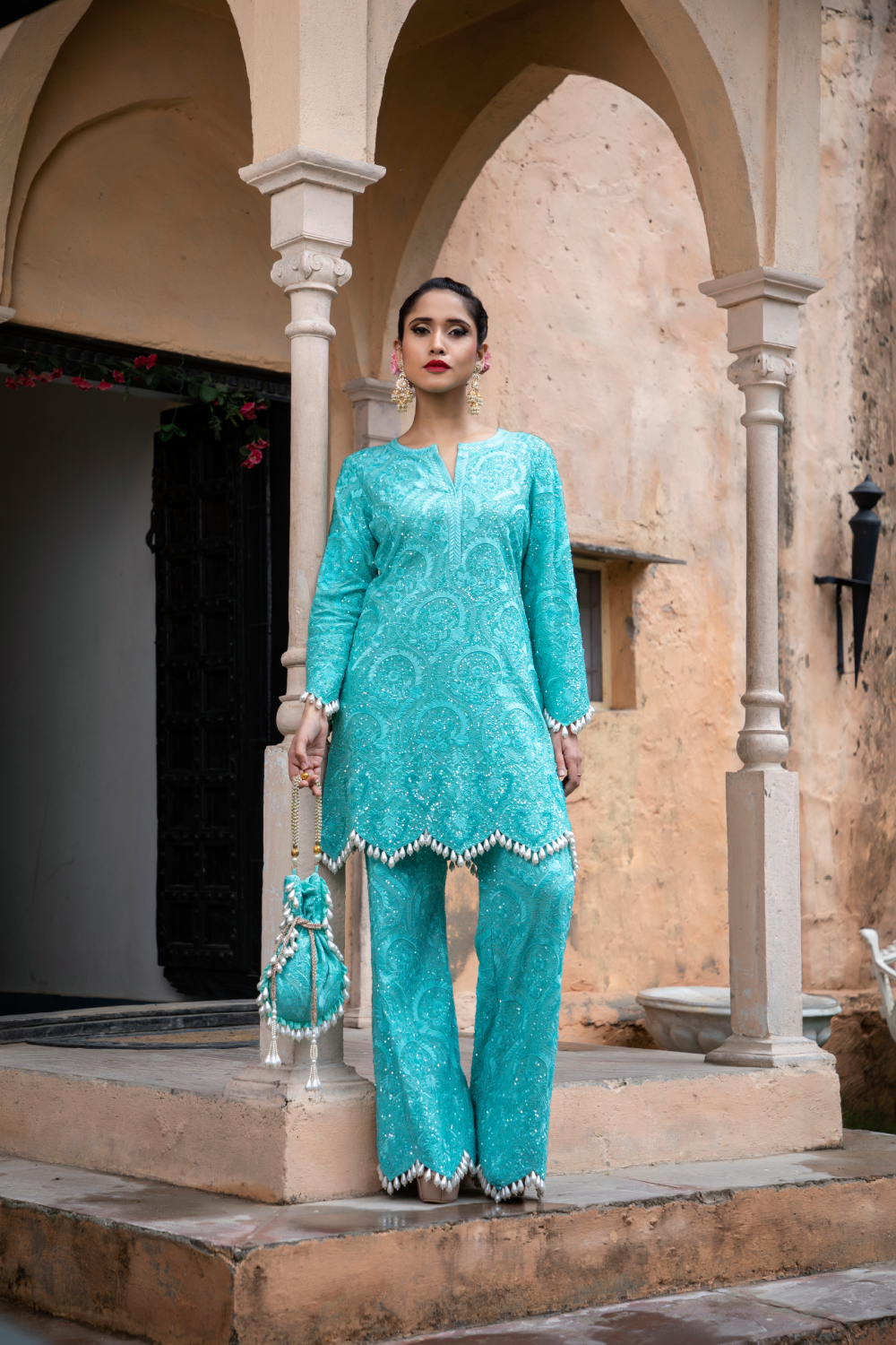 TURQUOISE EMBROIDERED KURTA WITH PANTS & POTLI