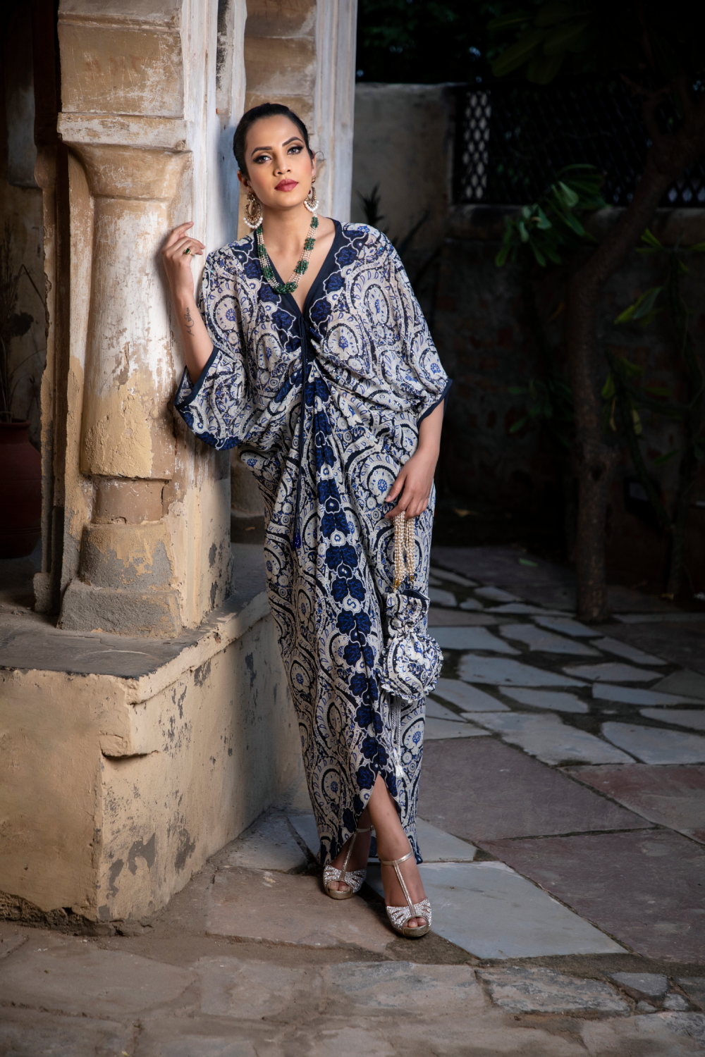 NAVY BLUE & IVORY PRINTED ZEE KAFTAN WITH POTLI BAG