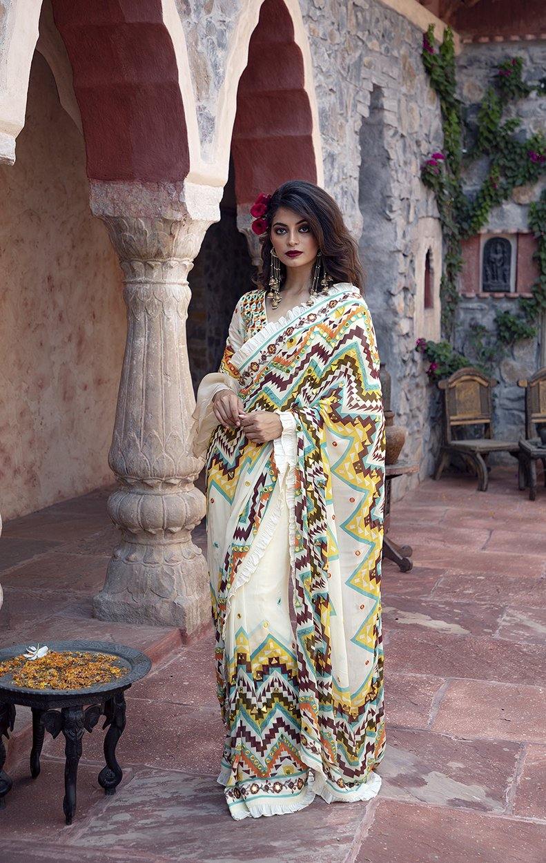 Cream Printed Saree With Blouse